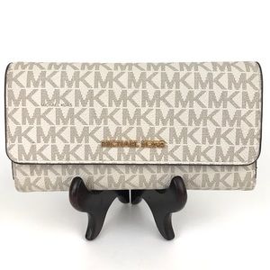 Michael Kors Jet Set Trifold Wallet